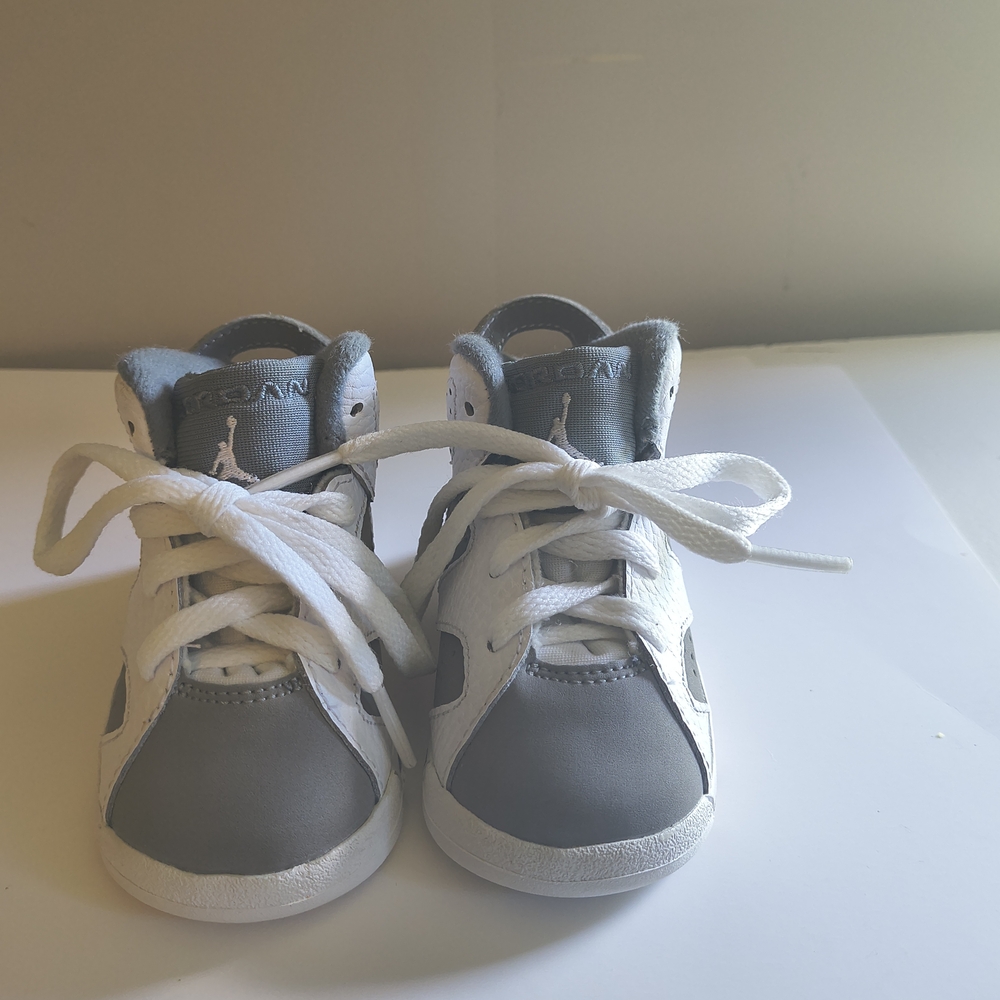 Jordan White and Gray Minimalist Slip-On Sneakers